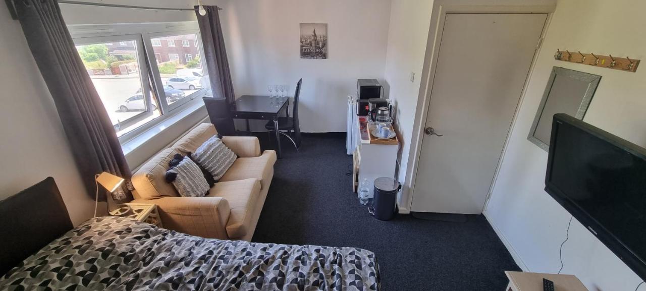Spacious Room With Kichenet Rotherham Exteriör bild