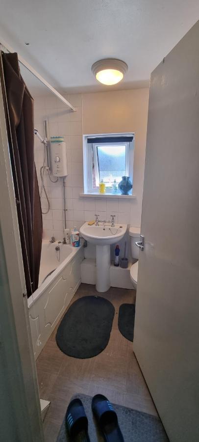 Spacious Room With Kichenet Rotherham Exteriör bild